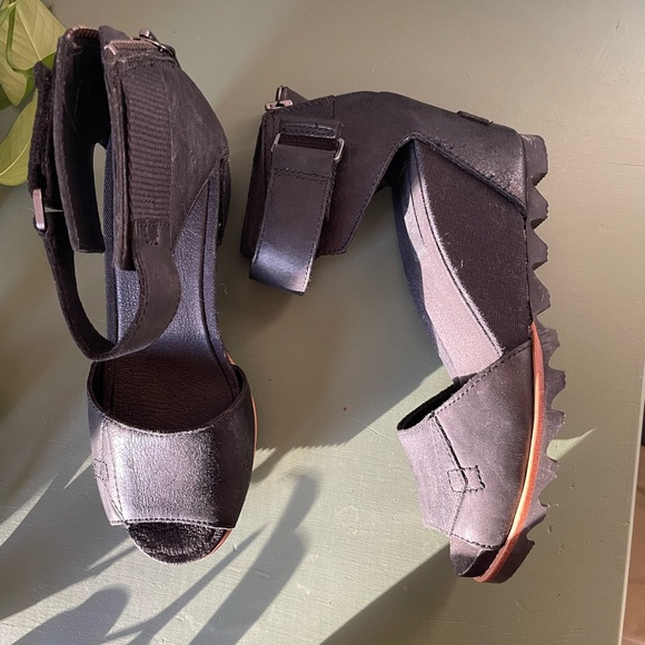Sorel Womens Joanie Black Wedge heels Size 8 - Picture 3 of 8